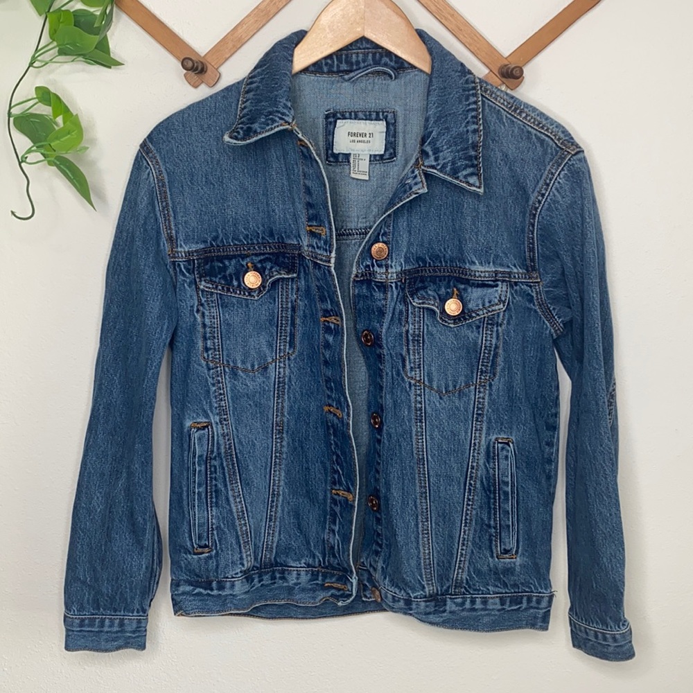 FOREVER21 Jean Jacket Coat Medium Wash Small